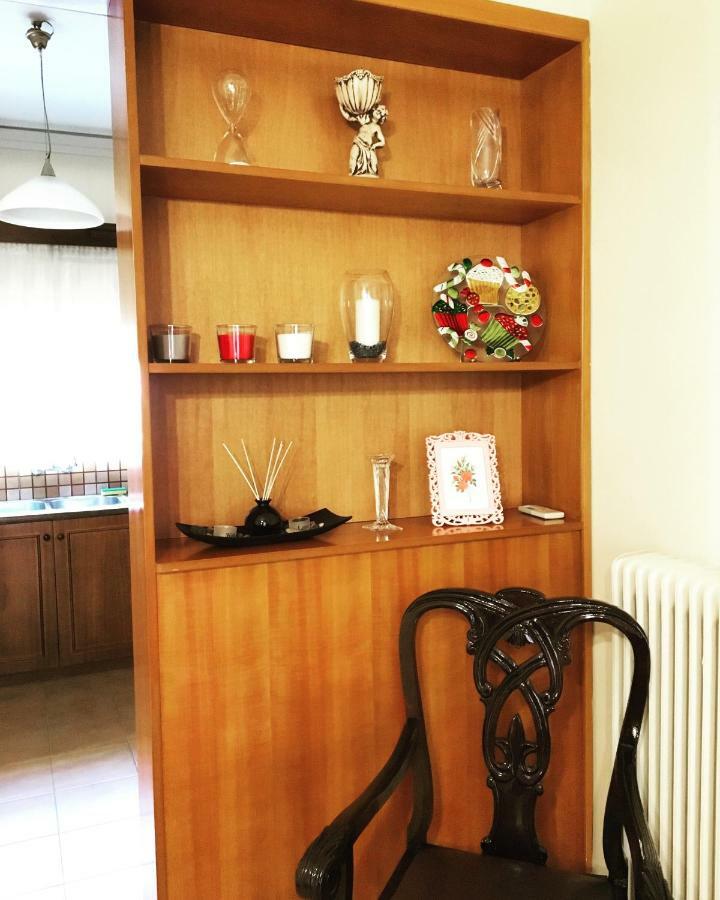 Evripides Vintage Airport Apartment Spáta Екстериор снимка