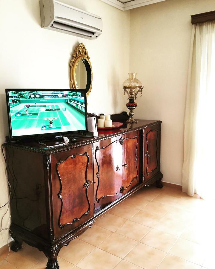 Evripides Vintage Airport Apartment Spáta Екстериор снимка