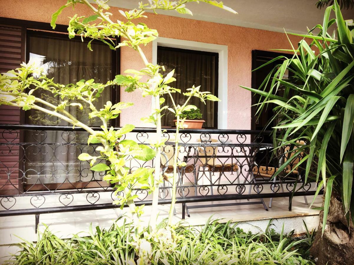 Evripides Vintage Airport Apartment Spáta Екстериор снимка